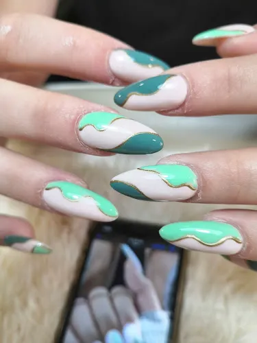 2 - EU Nails lashes Pardubice