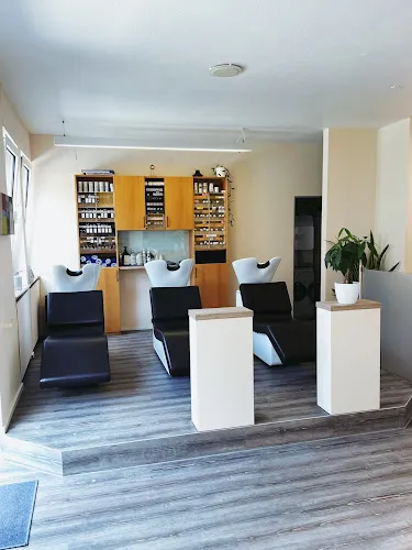 3 - EXCLUSIVE ART Friseur Salon