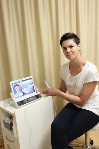 2 - Express Cut & Style