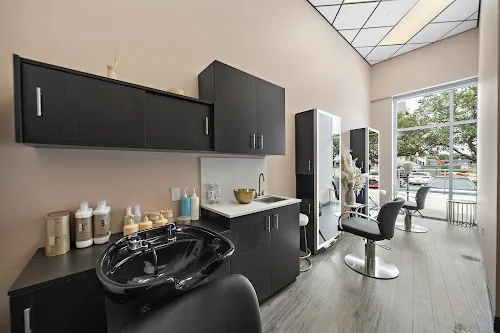 3 - ExPress Hair Salon
