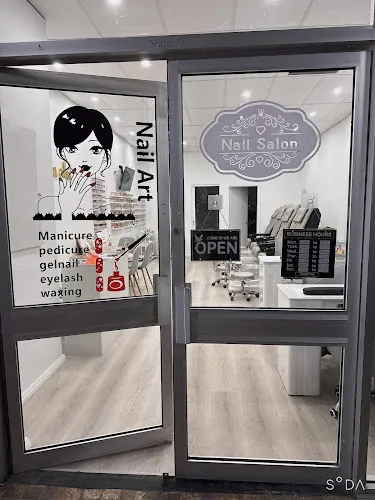 3 - Eyebrow Hub