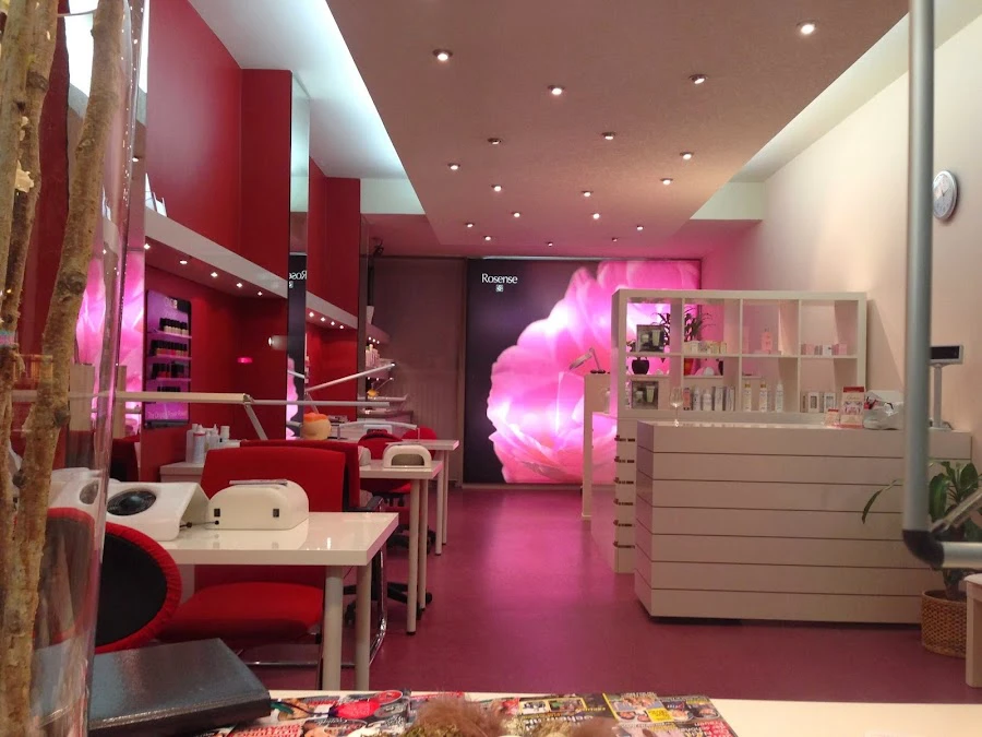 1 - Eyestethik by Aleksandra Bednarska Wimpernverlängerung und Schulung