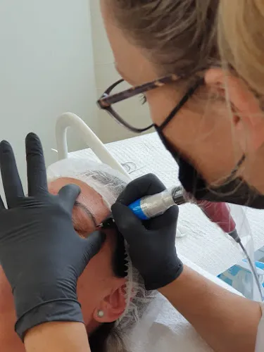 2 - FAByouLOUS Hairdressing