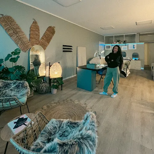 5 - Faceit hudpleie og frisør