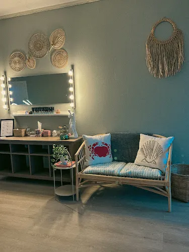 4 - Faceit hudpleie og frisør