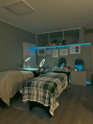 3 - Faceit hudpleie og frisør