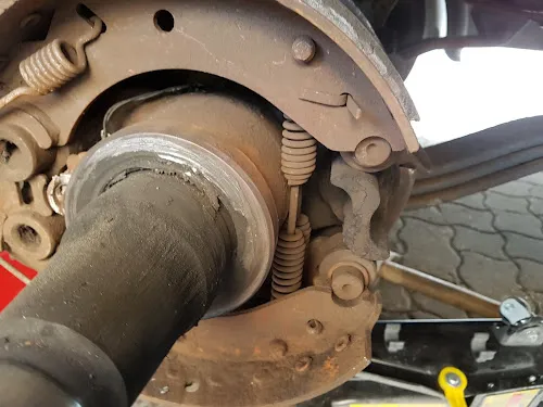 8 - Fahrzeug Service Graf - Auto.- u. Motorradwerkstatt