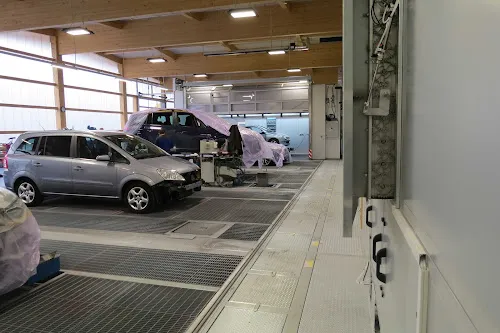 4 - Fahrzeug-Servicezentrum Berchtold GmbH