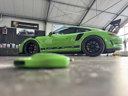 3 - Fahrzeughandel- und Servicegesellschaft UG (haftungsbeschränkt)