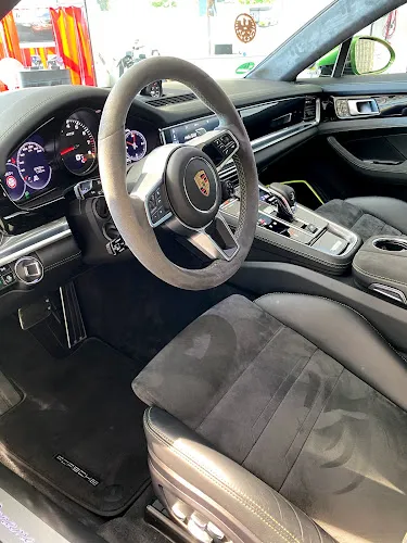 6 - Fahrzeughandel- und Servicegesellschaft UG (haftungsbeschränkt)