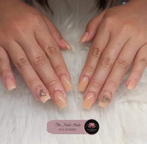 5 - Fan Nails studio