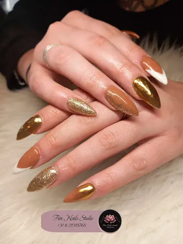 6 - Fan Nails studio