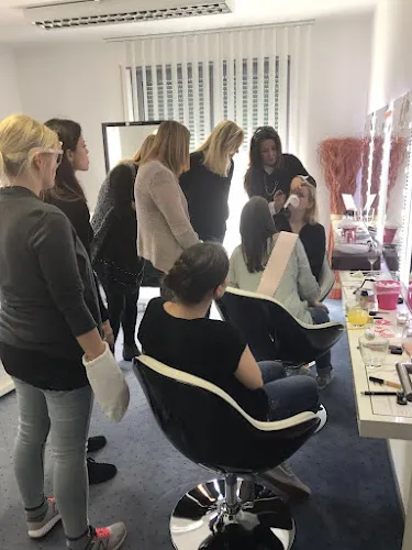 7 - Fani Bakalaki Aesthetikos Hautpflegepraxis