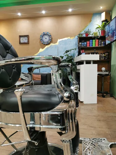 4 - Fari Barbershop