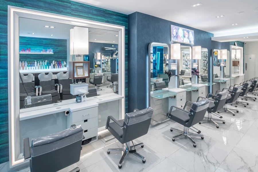 1 - Feathers Beauty Salon