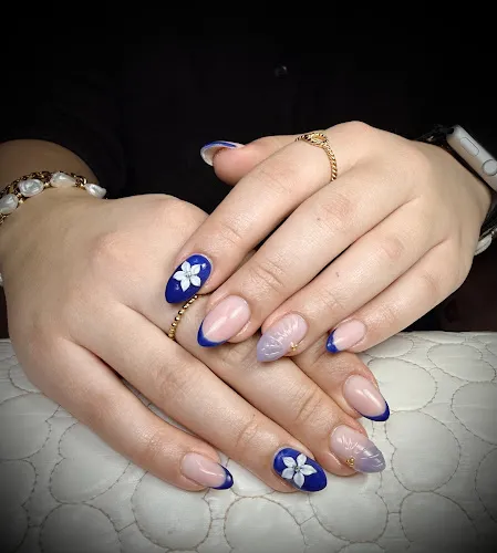 6 - Feine Schnitte - Haarverdichtung & Airtouchsträhnen Frankenberg