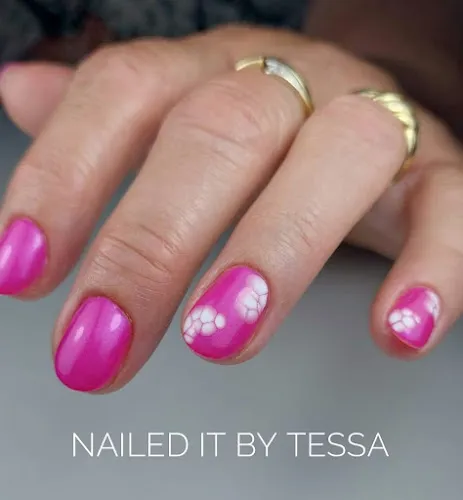 3 - FemS Hair and Beautysalon ✂