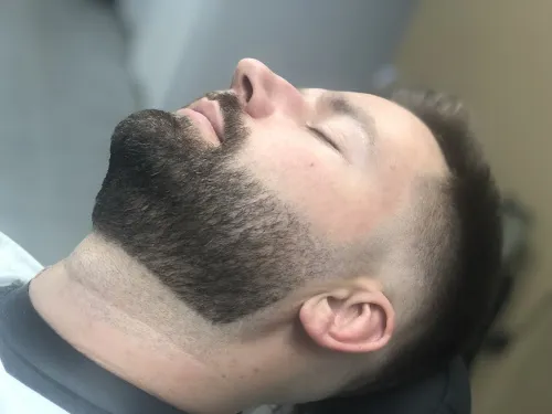 8 - Firmowe Studio Fryzjerskie "AFFINAGE"