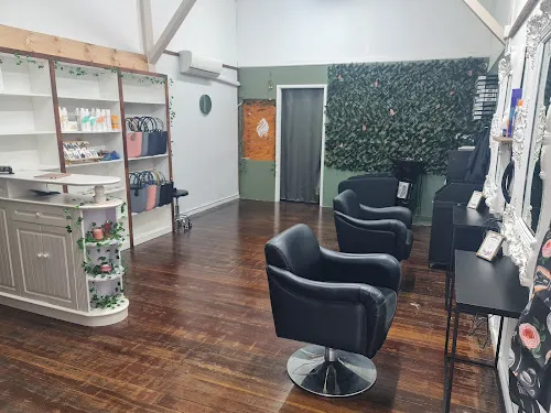 3 - Flavio Nails and Spa