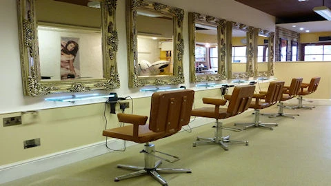 1 - Foxy Nails & Beauty