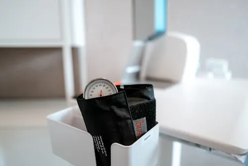 7 - Frau Anja Neuhaus