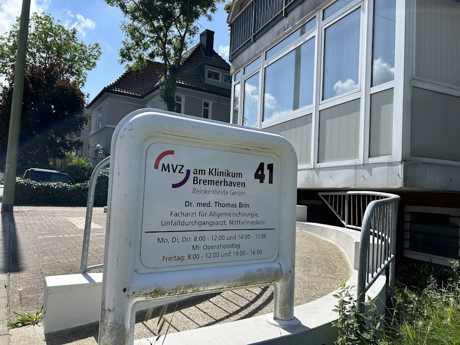 1 - Frau Annette Tritschler