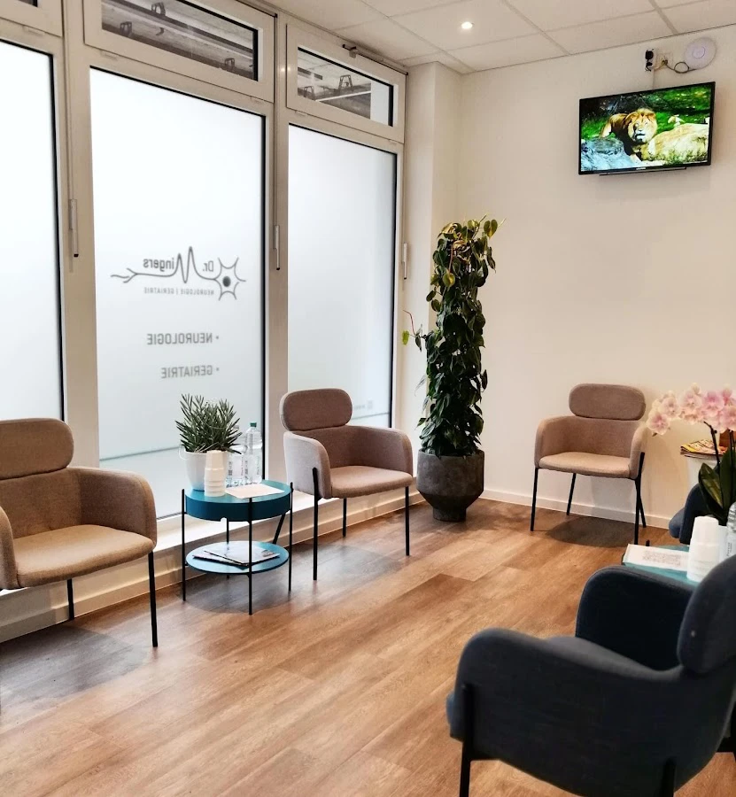 1 - Frau Cornelia Trockel