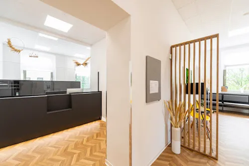 2 - Frau Dipl.-Med. Kerstin Öhlmann