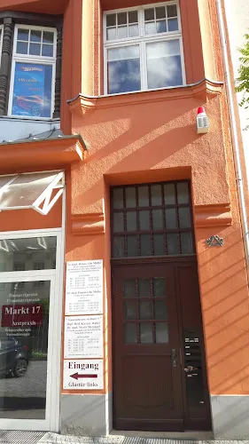 6 - Frau Dipl.-Med. Kirsten Müller