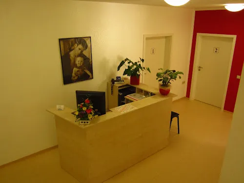 3 - Frau Dipl.-Med. Kirsten Müller