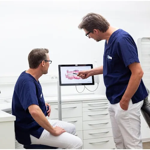 4 - Frau Dr. Anca-Roxana Jancovici