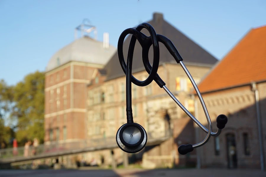 1 - Frau Dr. Heva Yilmaz-Akkaya