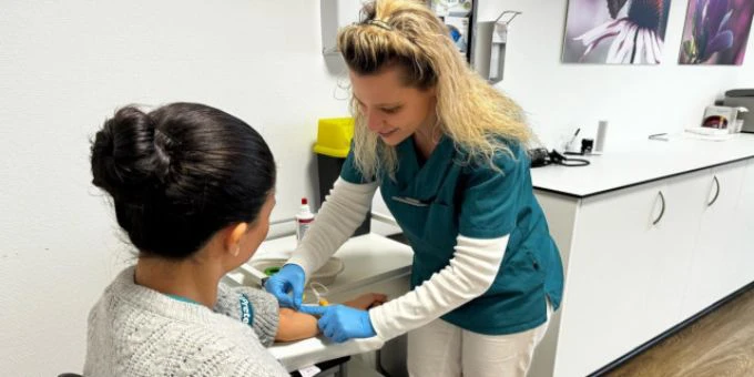 1 - Frau Dr. Katharina Baumgardt