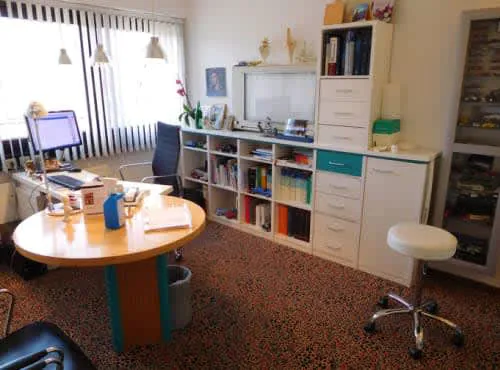 2 - Frau Dr. med. Andrea Lützenbürger