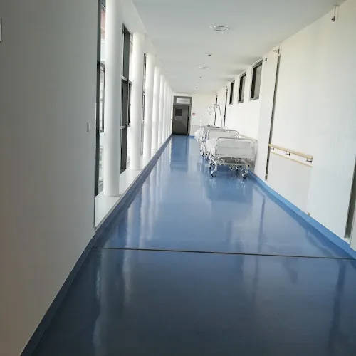 5 - Frau Dr. med. Angela Hübl