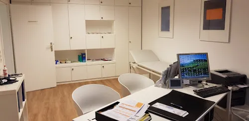 7 - Frau Dr. med. Annette Josten