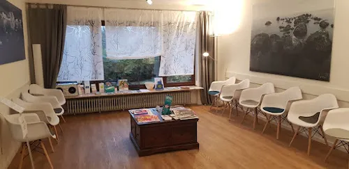 6 - Frau Dr. med. Annette Josten