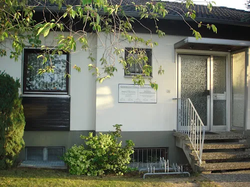 3 - Frau Dr. med. Annette Josten