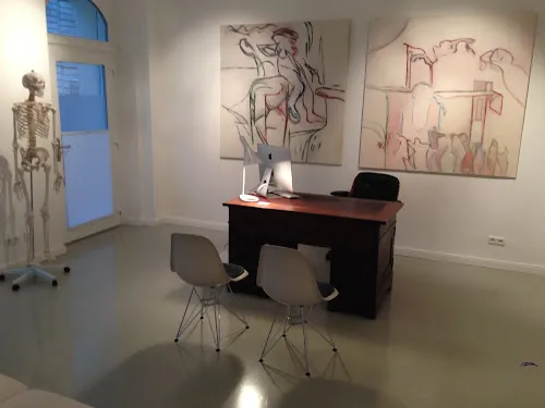 3 - Frau Dr. med. Ariana Wichmann