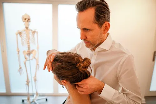 8 - Frau Dr. med. Ariana Wichmann