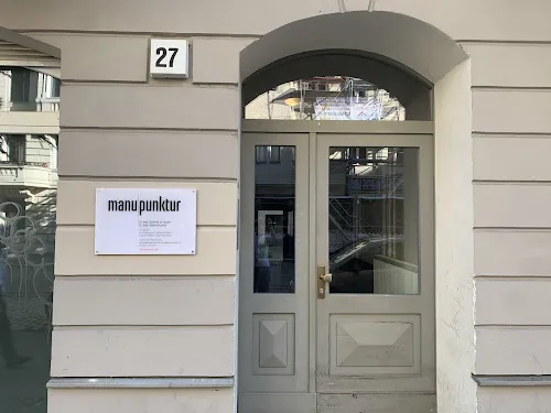 2 - Frau Dr. med. Ariana Wichmann