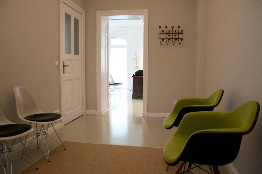 1 - Frau Dr. med. Ariana Wichmann