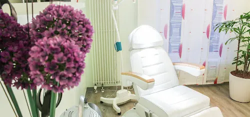 4 - Frau Dr. med. C. Schöler