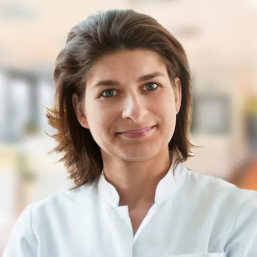 2 - Frau Dr. med. C. Schöler