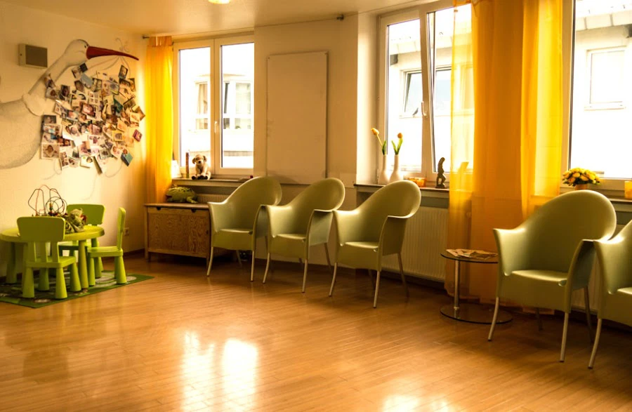 1 - Frau Dr. med. Christiane Müller-Agbonlahor