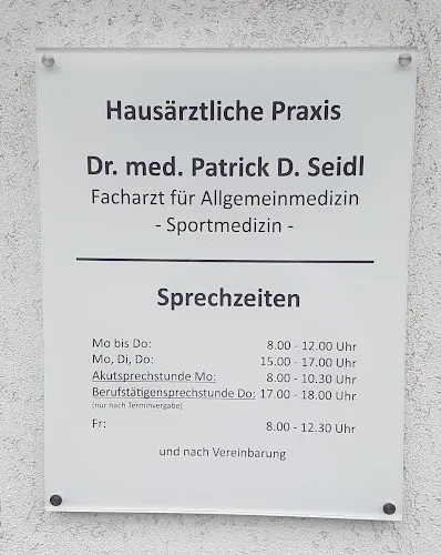 4 - Frau Dr. med. Christiane Schnitzler