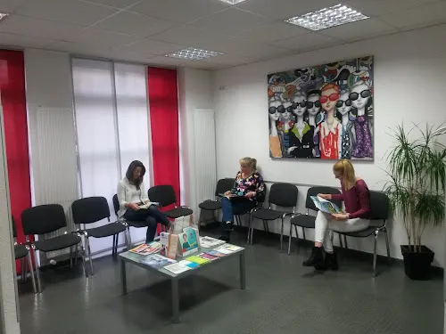 2 - Frau Dr. med. Christiane Schnitzler