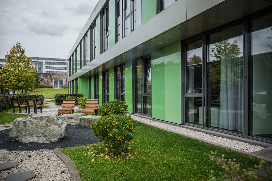 1 - Frau Dr. med. Christine Arncken