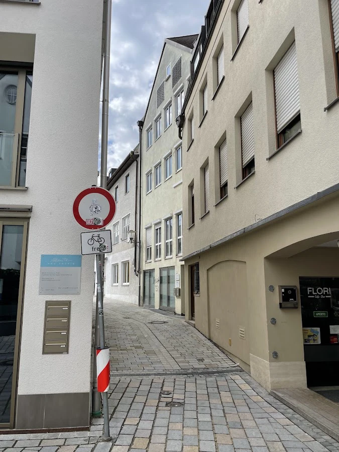 1 - Frau Dr. med. Christine Kestler