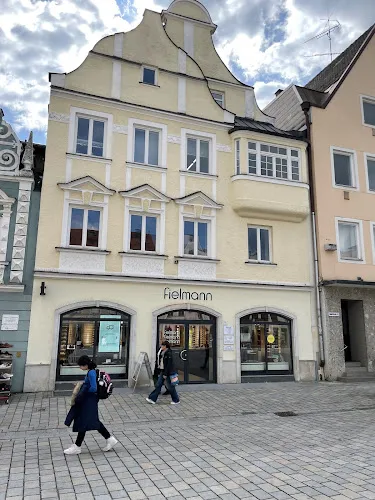 2 - Frau Dr. med. Christine Kestler